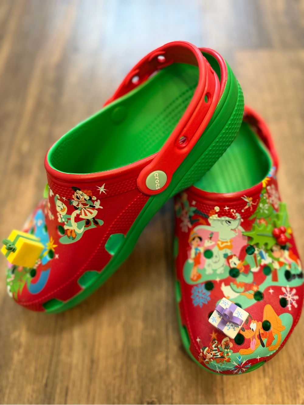 CROCS Disney Parks Christmas Holiday Mickey Friends Clogs Shoes Slip on Slides 8
